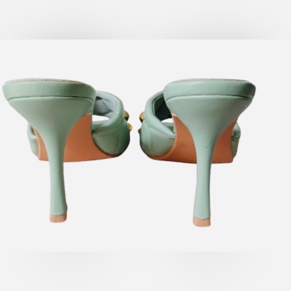 Olivia & Kate Sarabeth Embellished Slip On - Picture 3 of 10